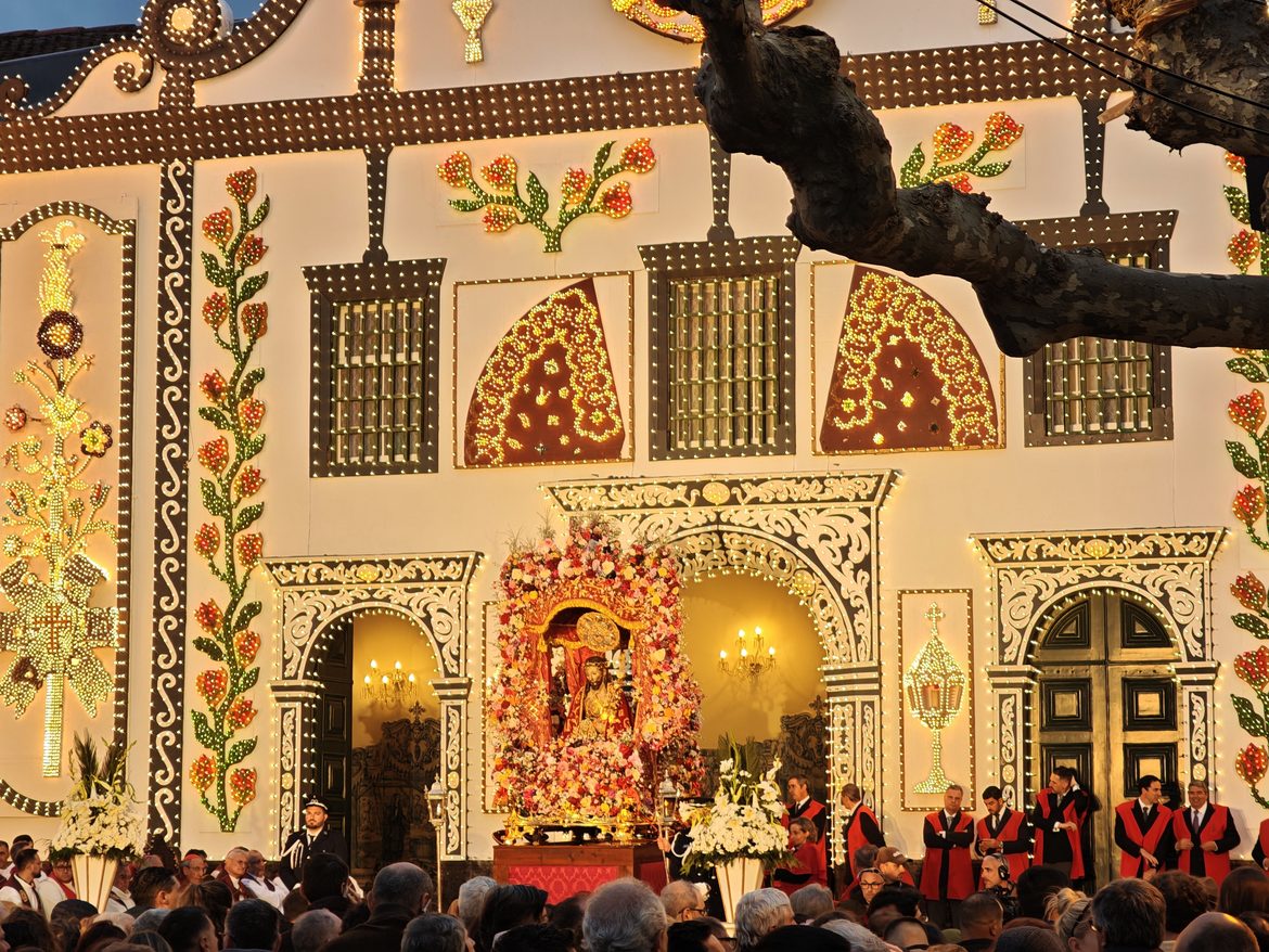 Procession Festa Senhor Santo Cristo dos Milagres Ponta Delgada São Miguel Açores